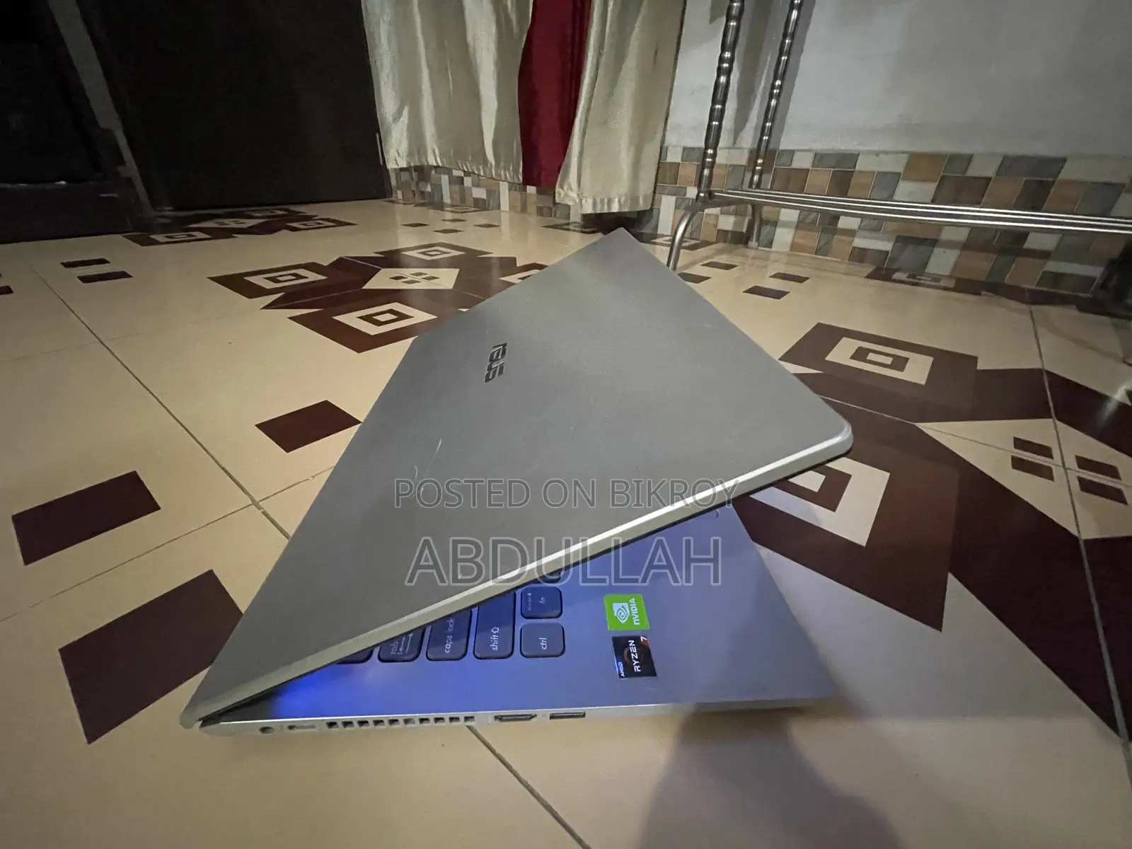 Laptop ASUS Vivobook 16 20GB AMD Ryzen 7 SSD 500GB