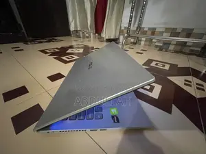 Laptop ASUS Vivobook 16 20GB AMD Ryzen 7 SSD 500GB