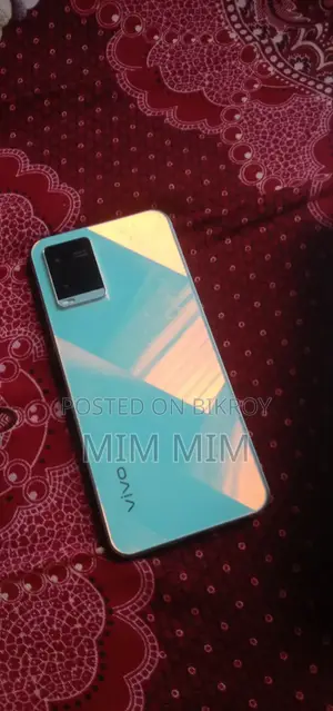 Vivo Y21 64 GB Blue
