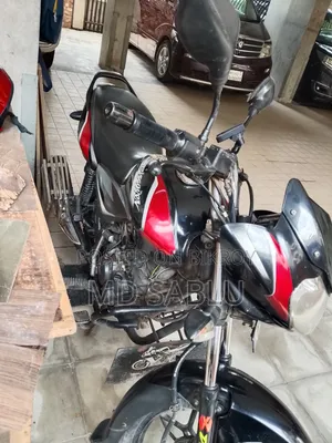 বাজাজ ডিসকভার ১২৫ ২০১৯ ব্ল্যাক