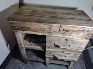 Wooden Cash Table