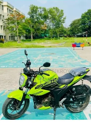 সুজুকি গিক্সার এসএফ ২৫০ ২০২৬ সবুজ