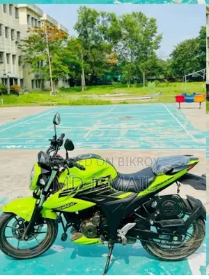 সুজুকি গিক্সার এসএফ ২৫০ ২০২৬ সবুজ