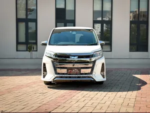 Toyota Noah 1.8 Front Wheel Drive Hybrid (7 Seater) 2021 Pearl