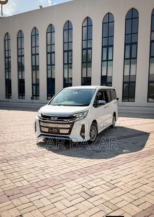 Toyota Noah 1.8 Front Wheel Drive Hybrid (7 Seater) 2021 Pearl