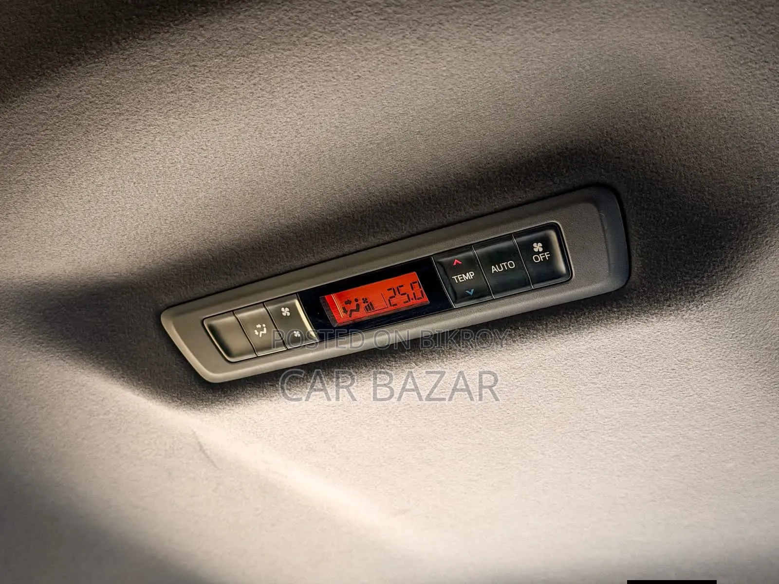 Toyota Noah 1.8 Front Wheel Drive Hybrid (7 Seater) 2021 Pearl