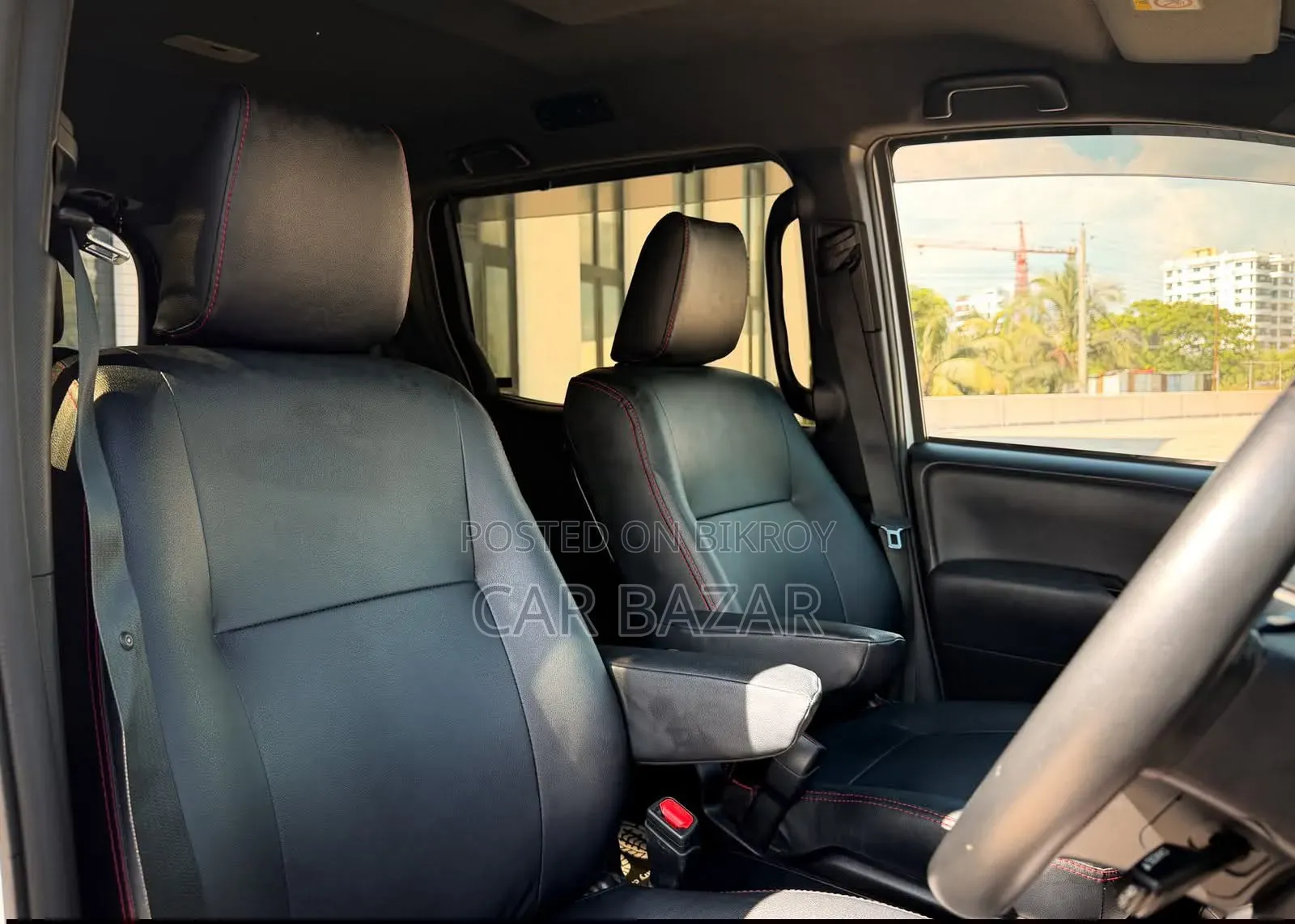 Toyota Noah 1.8 Front Wheel Drive Hybrid (7 Seater) 2021 Pearl