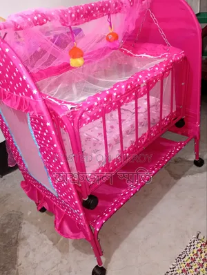 Beautiful and Sturdy Baby Cradle (For Sale)