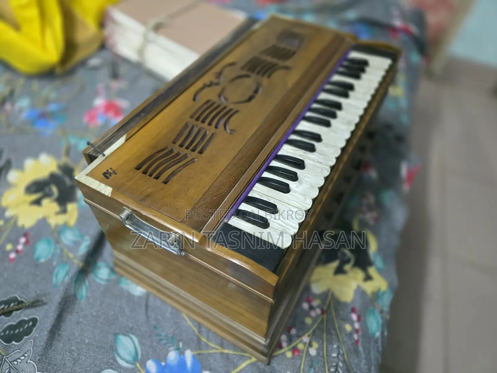 ভিন্টেজ কাঠের পোর্টেবল পাম্প হারমোনিয়াম (কারিগর দ্বারা হস্তনির্মিত)