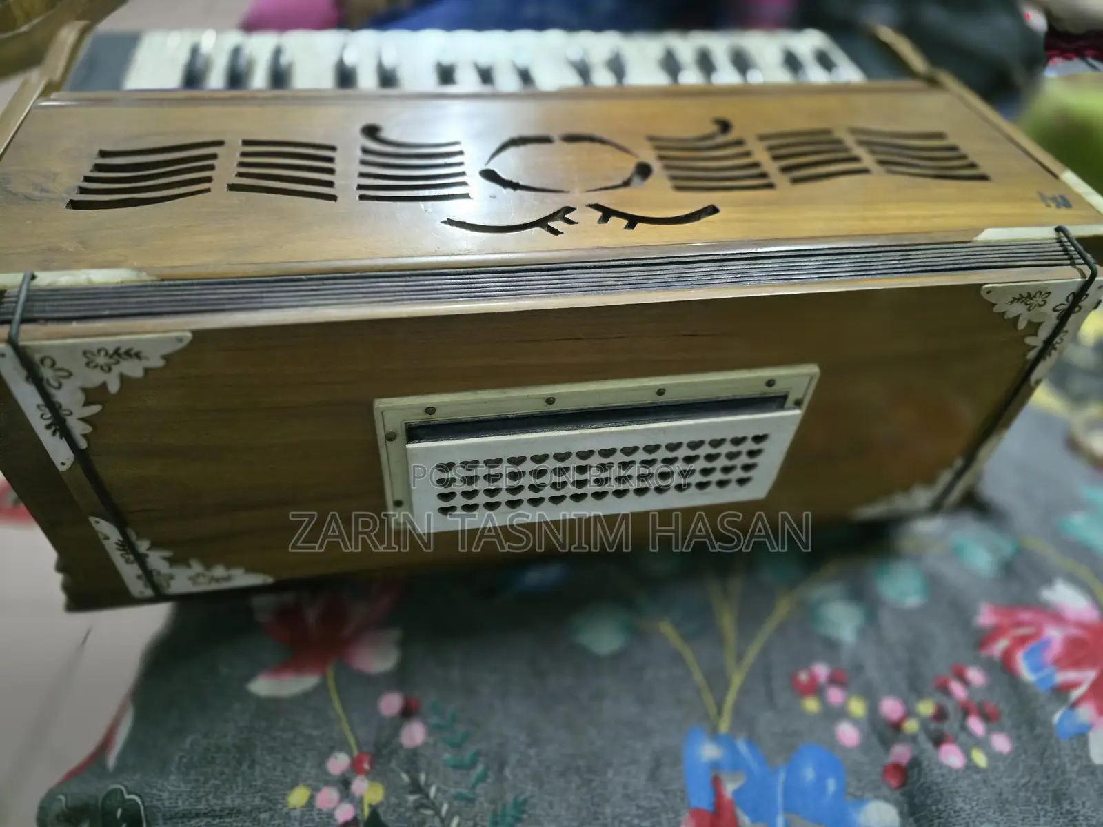 ভিন্টেজ কাঠের পোর্টেবল পাম্প হারমোনিয়াম (কারিগর দ্বারা হস্তনির্মিত)