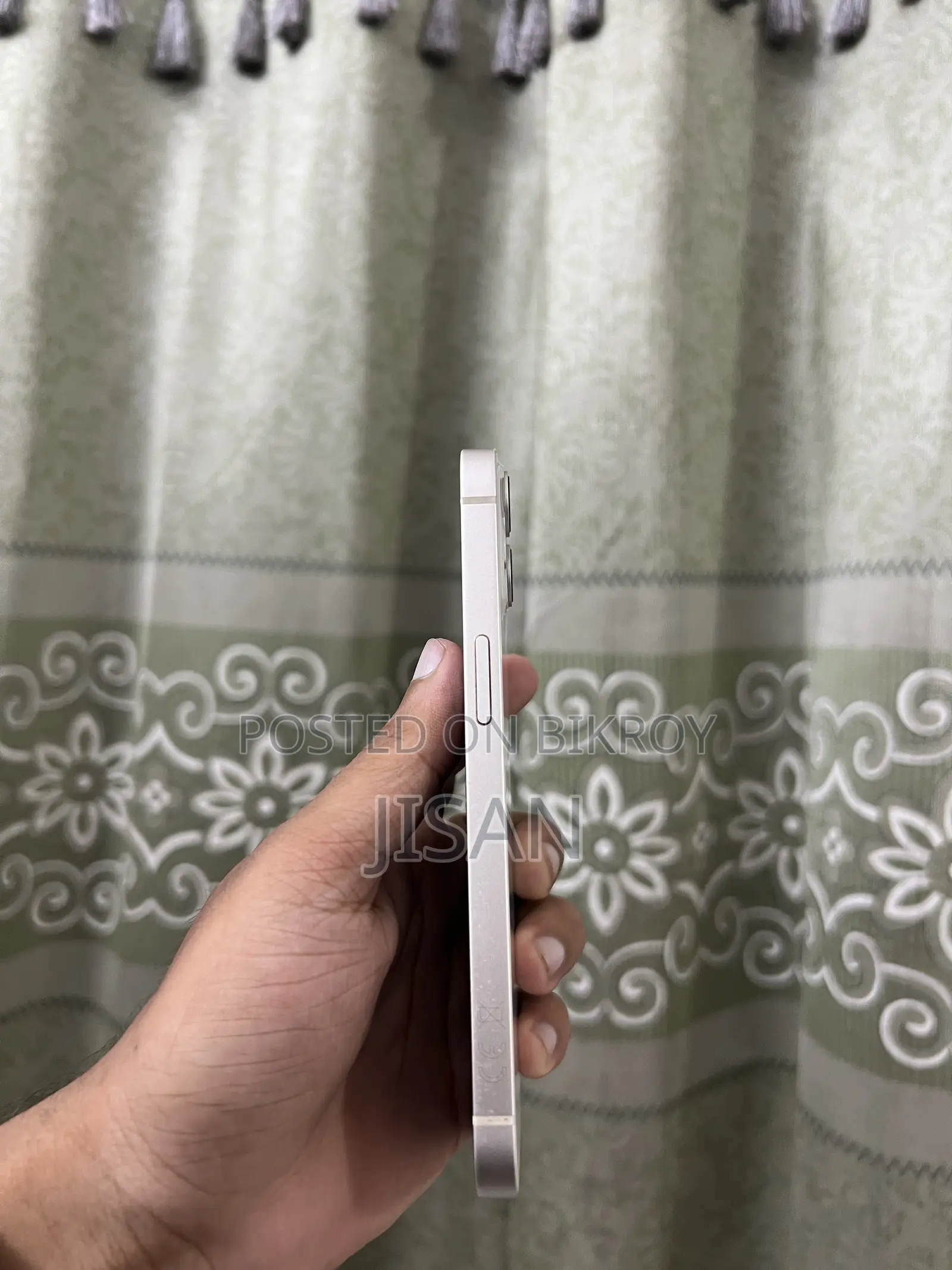 অ্যাপল আইফোন ১৩ ১২৮ জিবি হোয়াইট