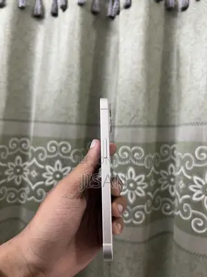 অ্যাপল আইফোন ১৩ ১২৮ জিবি হোয়াইট