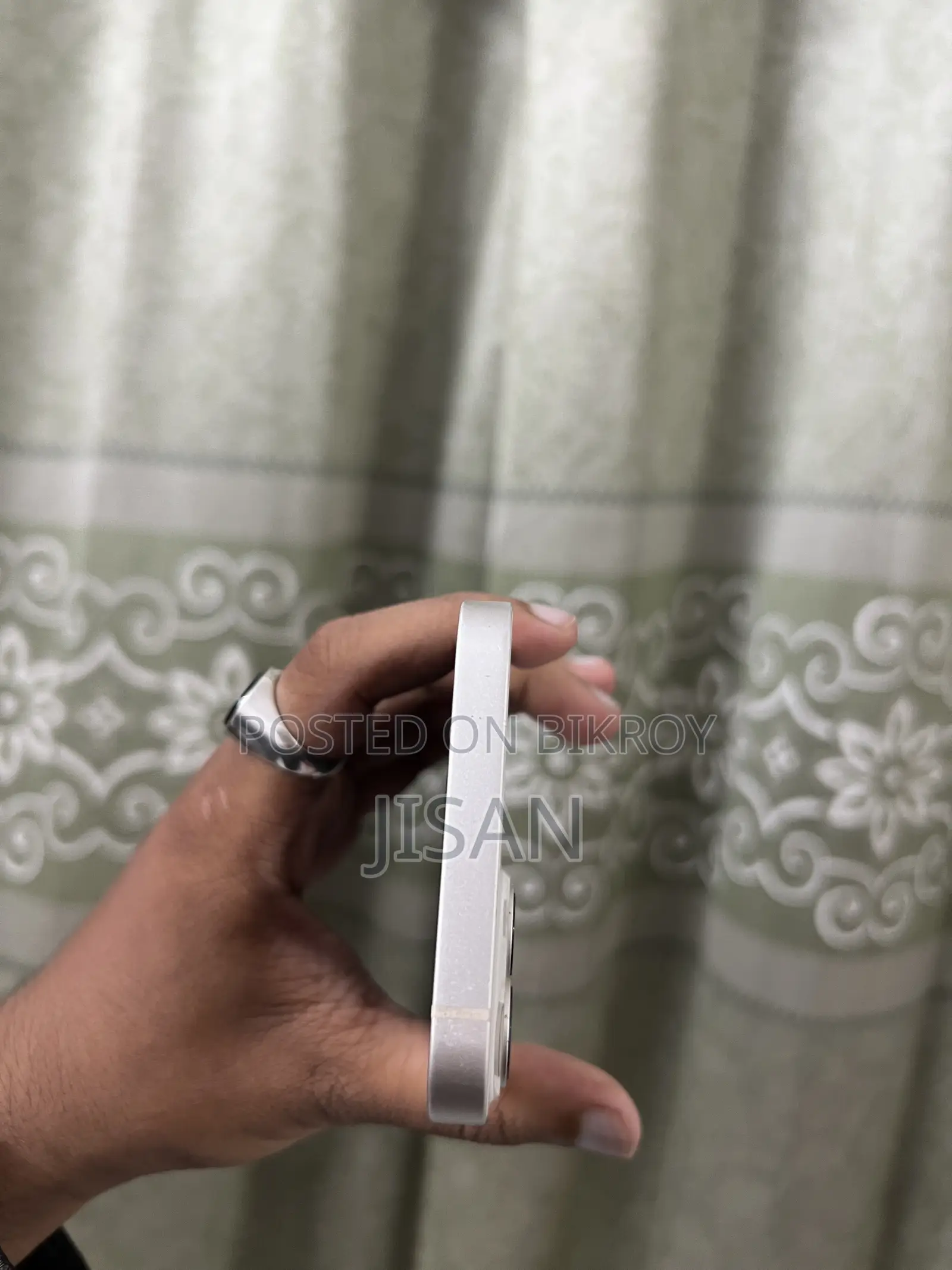 অ্যাপল আইফোন ১৩ ১২৮ জিবি হোয়াইট