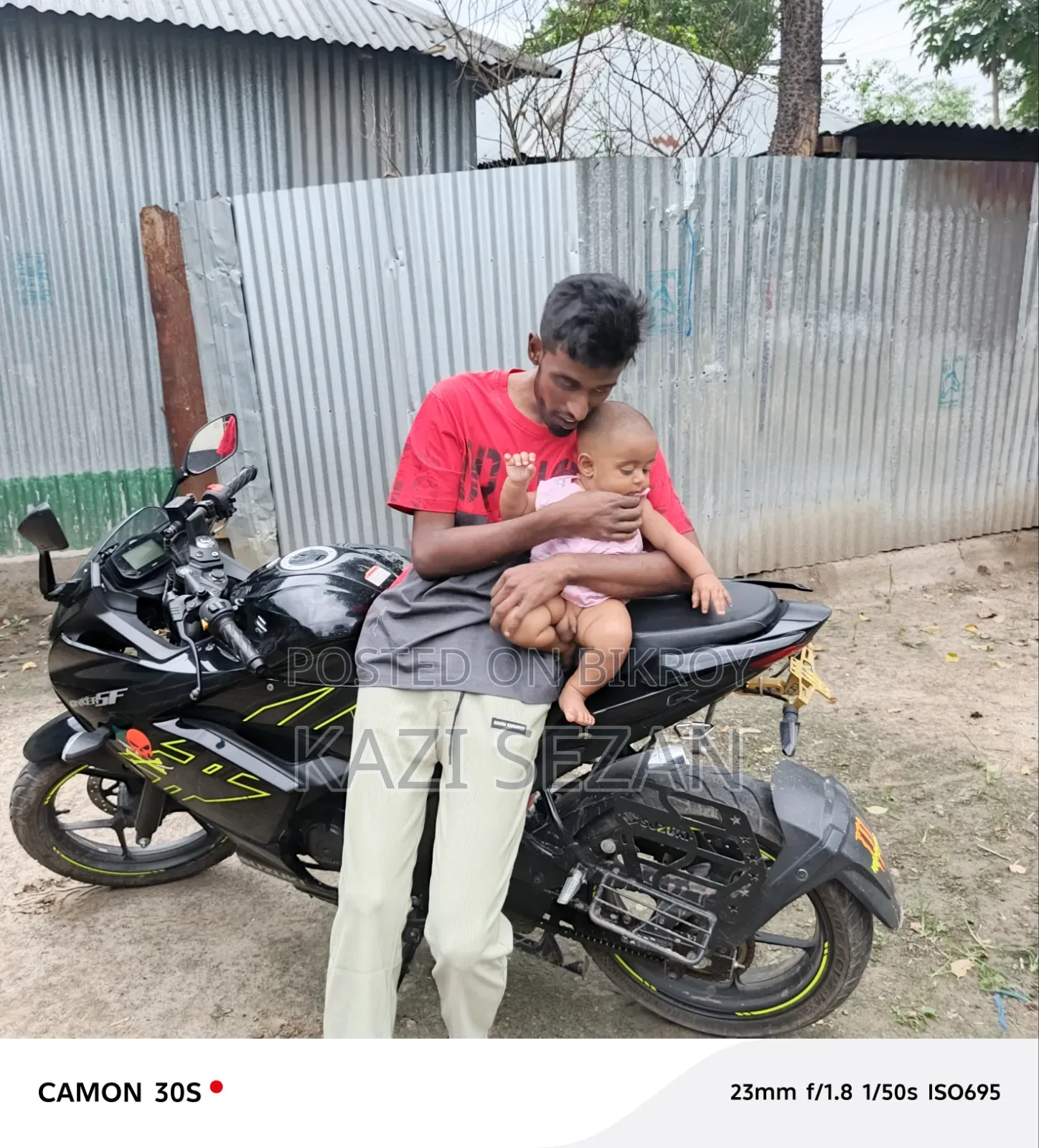 সুজুকি জিক্সার এসএফ ২০২৪ কালো