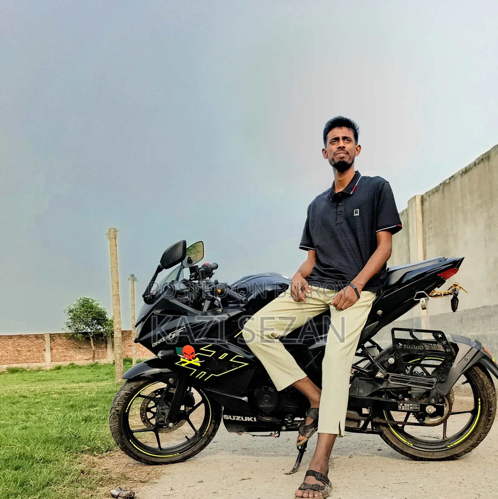 সুজুকি জিক্সার এসএফ ২০২৪ কালো
