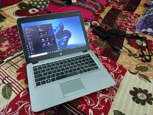 Laptop HP EliteBook 820 G4 8GB RAM Intel Core i7 SSD 256GB