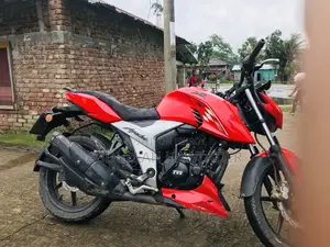 টিভিএস অ্যাপাচি আরটিআর ১৬০ ৪ভি ২০২১ লাল
