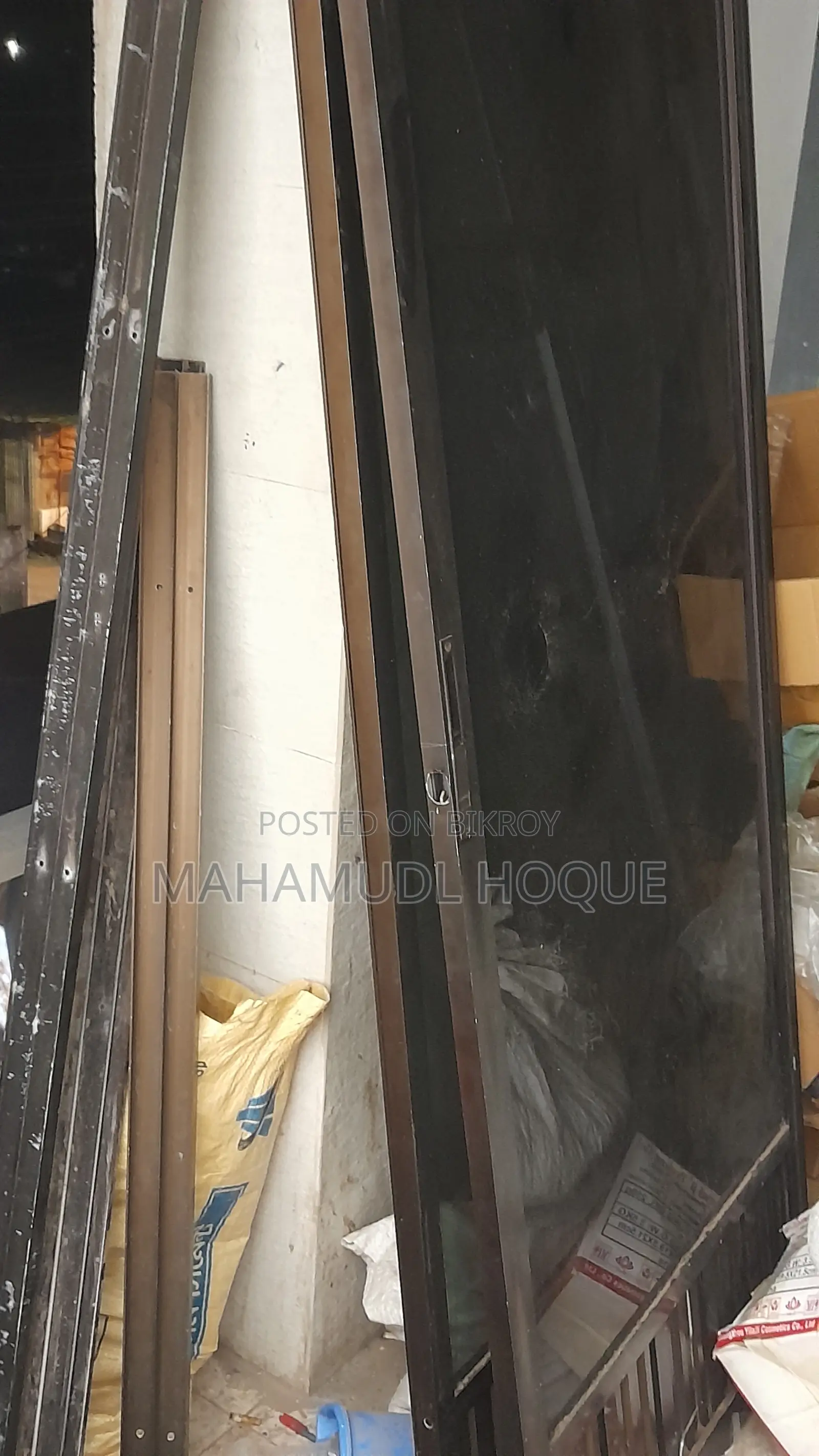 পুরাতন থাই গ্লাস স্লাইডিং দরজা ৫×৭ ফুট স্টিল ফ্রেমসহ