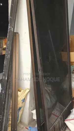 পুরাতন থাই গ্লাস স্লাইডিং দরজা ৫×৭ ফুট স্টিল ফ্রেমসহ