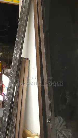 পুরাতন থাই গ্লাস স্লাইডিং দরজা ৫×৭ ফুট স্টিল ফ্রেমসহ