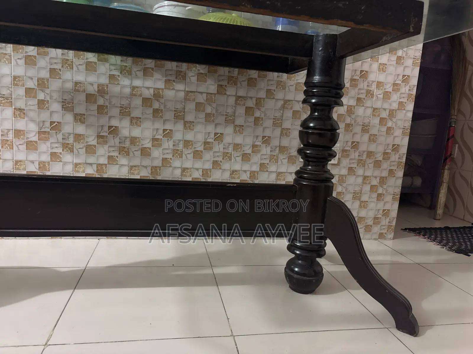 Dining Table, With Perfect Conditioned Glass for Sell