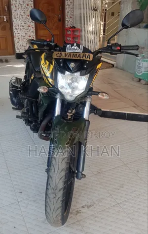 Yamaha FZS V2 2018 Yellow