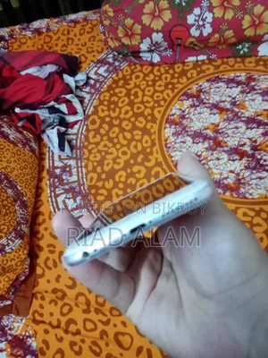 অ্যাপল আইফোন ৬এস প্লাস ১৬ জিবি গোলাপি
