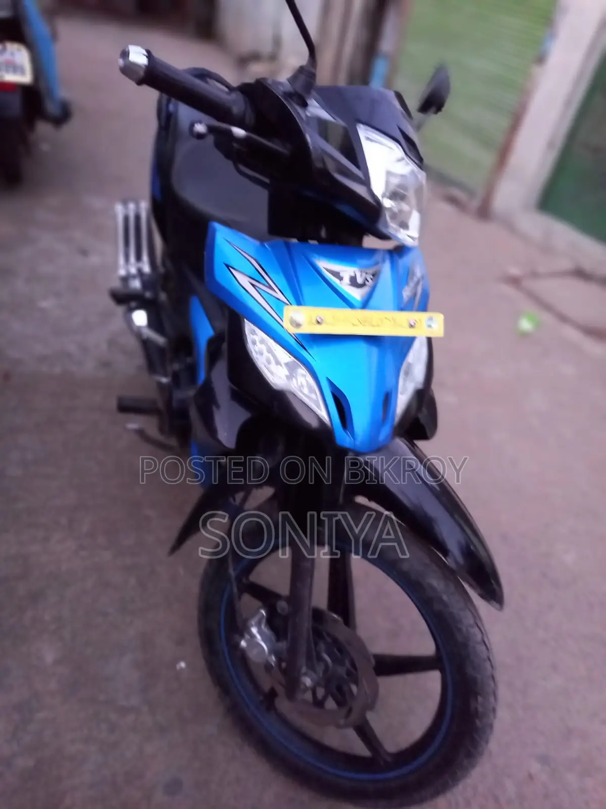 TVS Rockz 125 2024 Blue