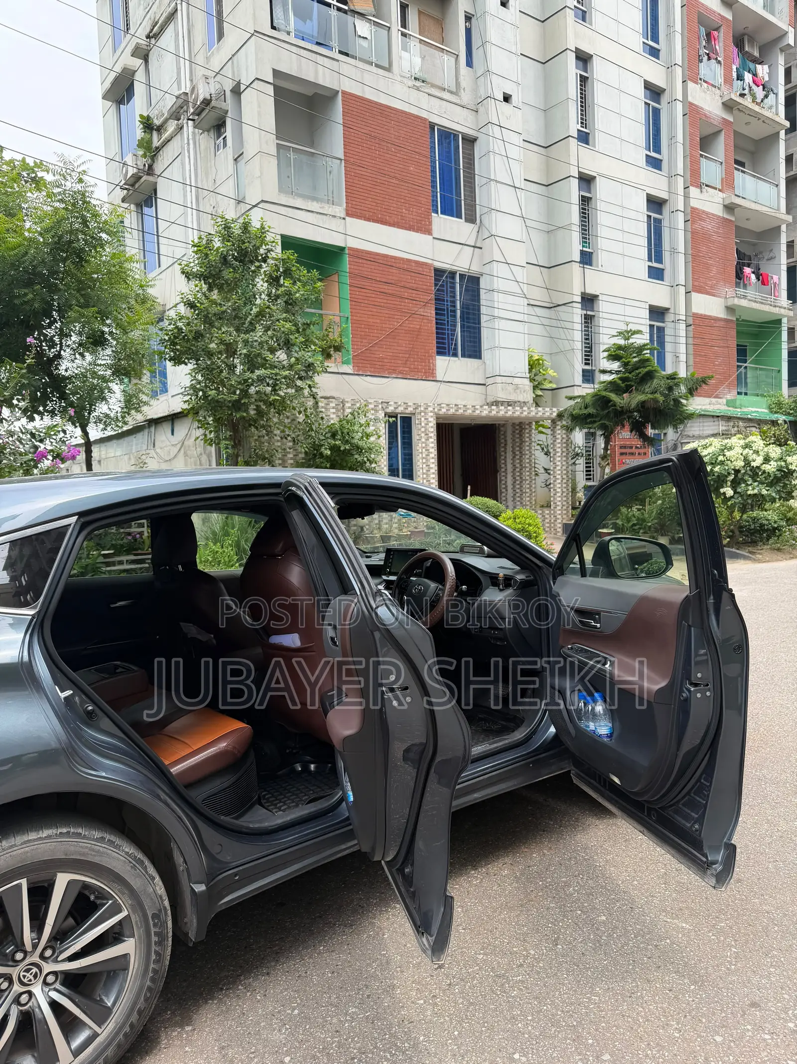 Toyota Harrier 2.5 Hybrid 2020 Gray