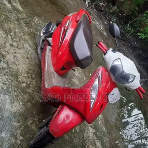 TVS Wego 2022 Red