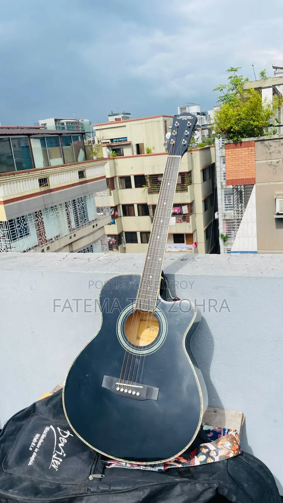 Good Condition Guitar for Sale