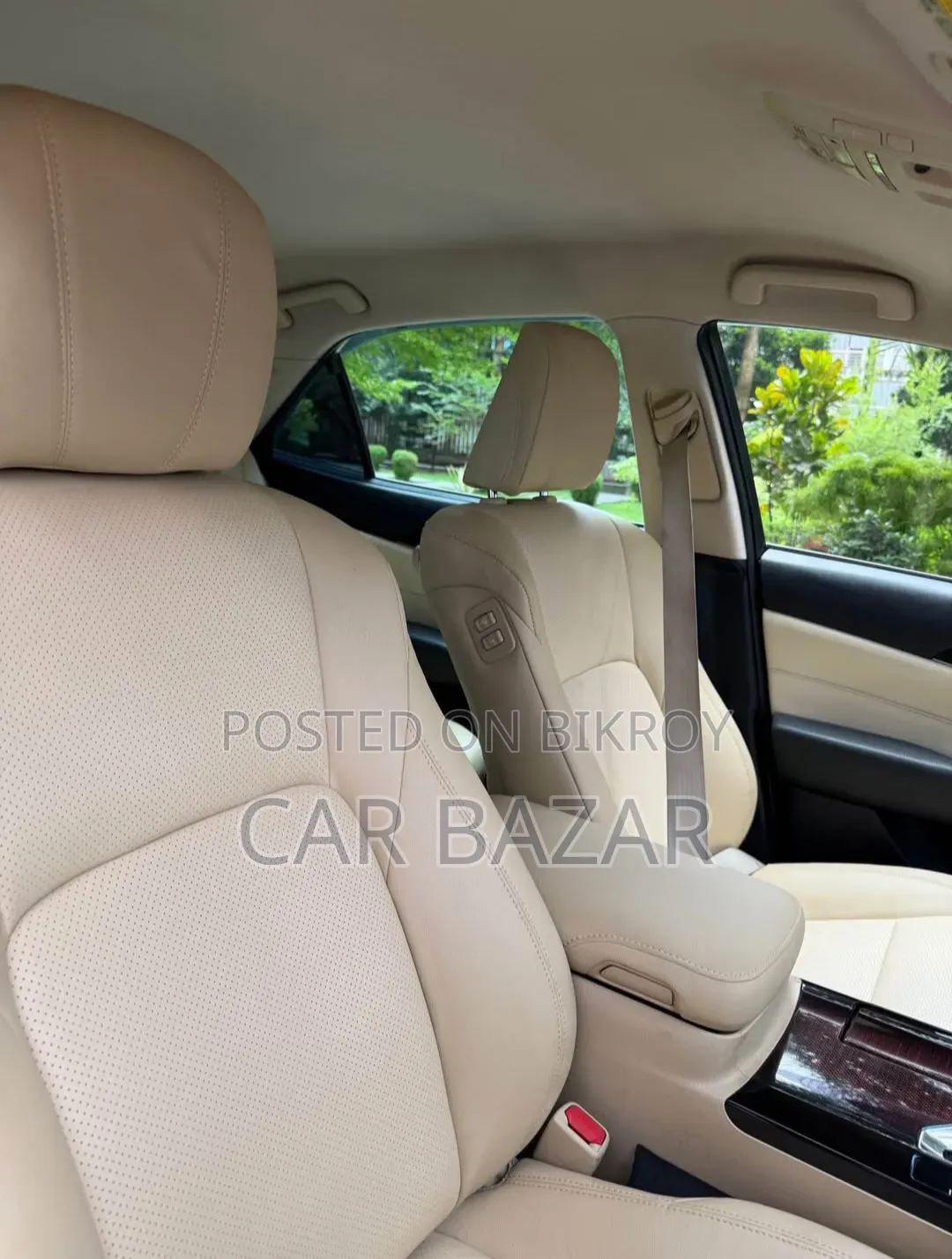 Toyota Crown 2016 Blue