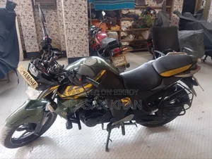 Yamaha FZS V2 2018 Yellow