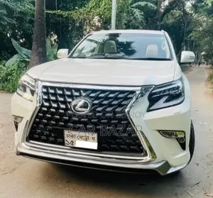 টয়োটা ল্যান্ড ক্রুজার প্রাডো ২০১৬ পার্ল