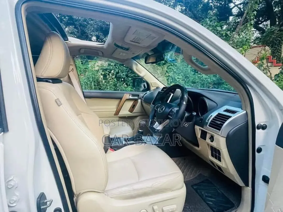 Toyota Land Cruiser Prado 2016 Pearl