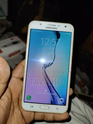 স্যামসাং গ্যালাক্সি জে৭ ১৬ জিবি হোয়াইট