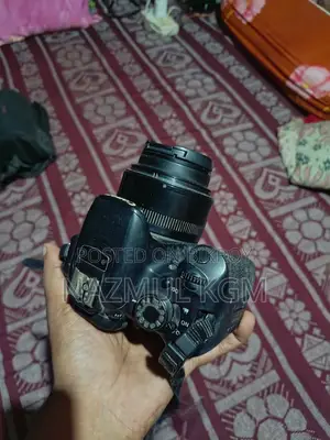 Canon 700 D Camera
