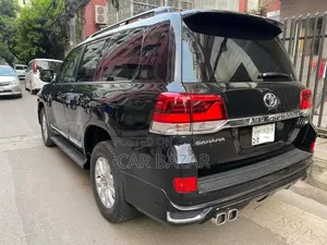 Toyota Land Cruiser 4.5 V8 VXR 2018 Black