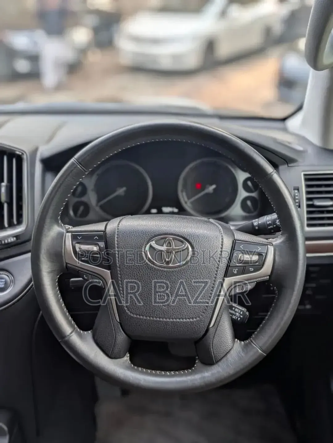 Toyota Land Cruiser 4.5 V8 VXR 2018 Black