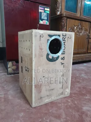 রিংনেক ব্রিডিং বক্স