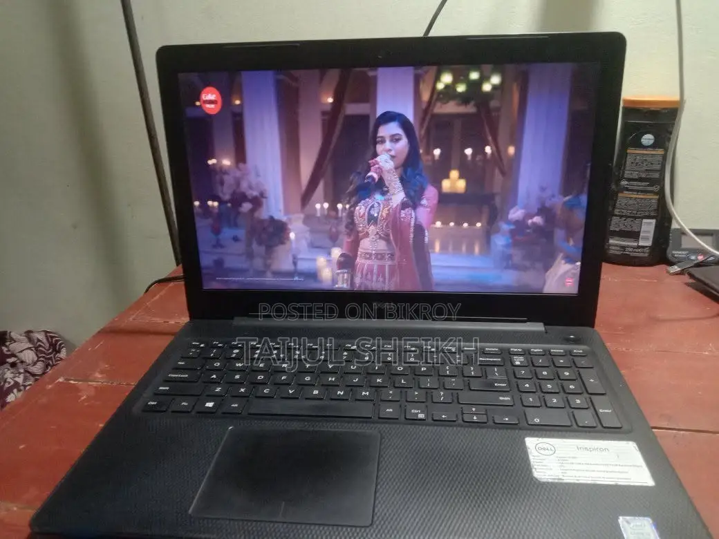 Laptop Dell Inspiron 15 4GB Intel Core i3 1TB HDD