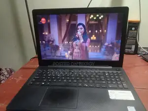 Laptop Dell Inspiron 15 4GB Intel Core i3 1TB HDD