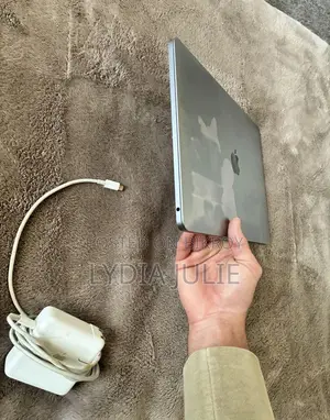Laptop Apple MacBook Air 2020 M1 16GB Intel Core i5 HDD+SSD 512GB