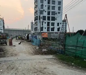 সেক্টর-১৫/এফ-এ ৯ নম্বর এভিনিূর কাছে ৩ কাঠা দক্ষিণমুখী
