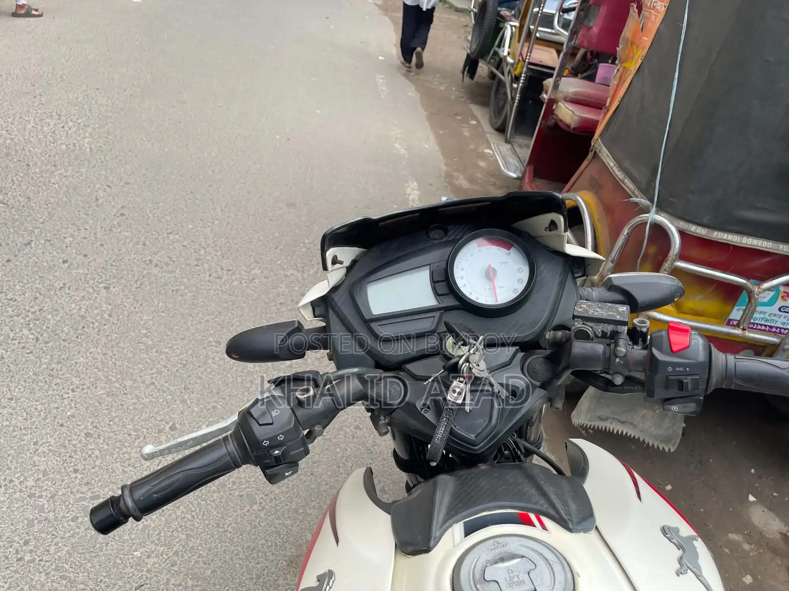 TVS Apache 160 4V 2018 White