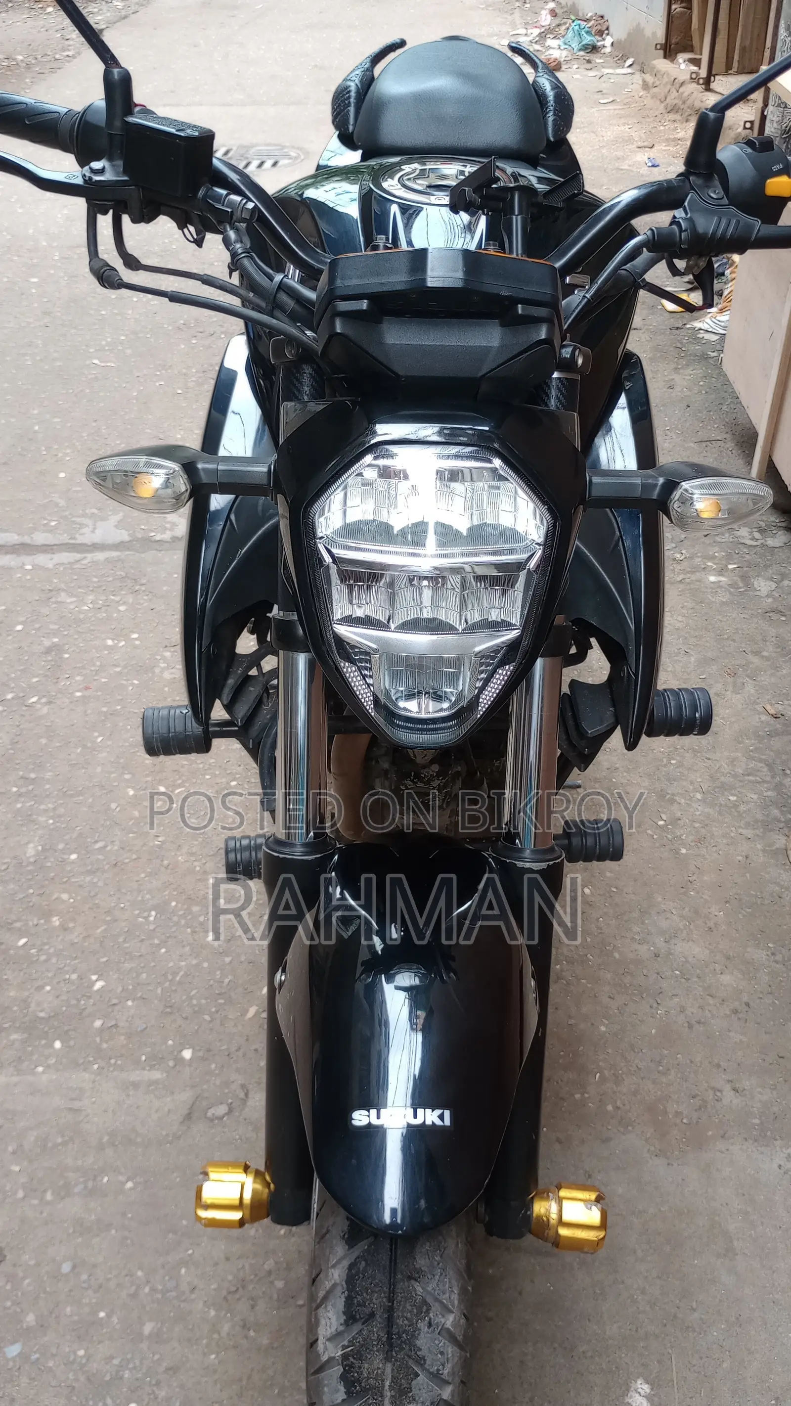সুজুকি জিক্সার ২০২৩ কালো