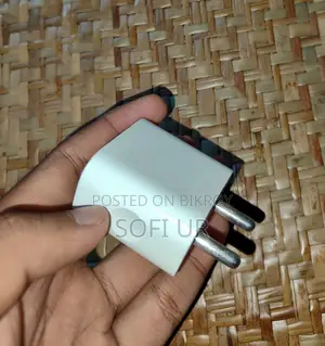 অ্যাপল ২০ ওয়াট চার্জার