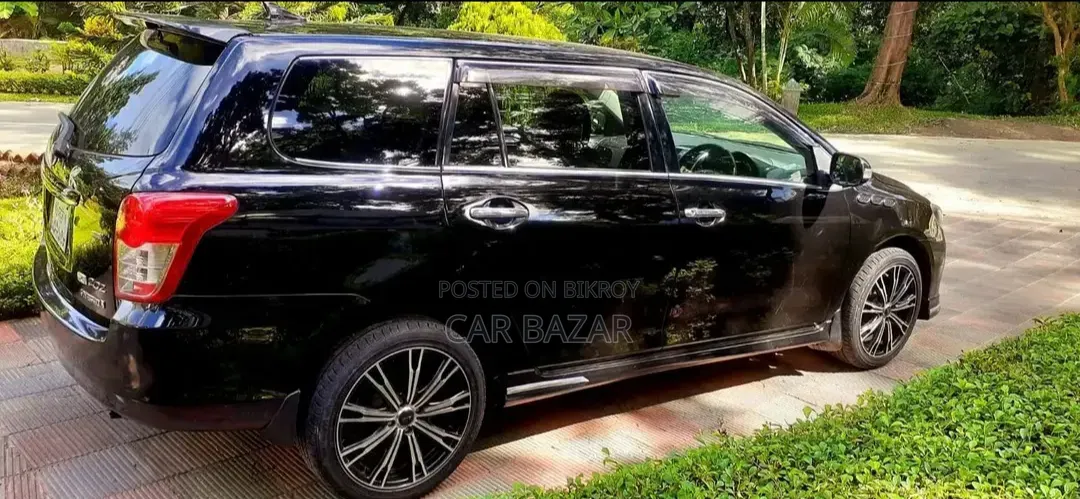 টয়োটা করোল্লা ফিল্ডার ১.৫ পেট্রোল এফডব্লিউডি ২০১০ কালো
