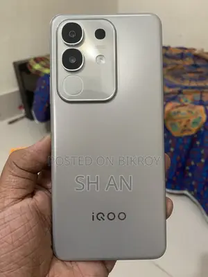 আইকিউও জেড১০এক্স ১২৮ জিবি সিলভার