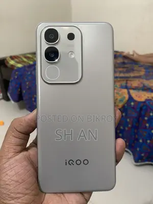 আইকিউও জেড১০এক্স ১২৮ জিবি সিলভার